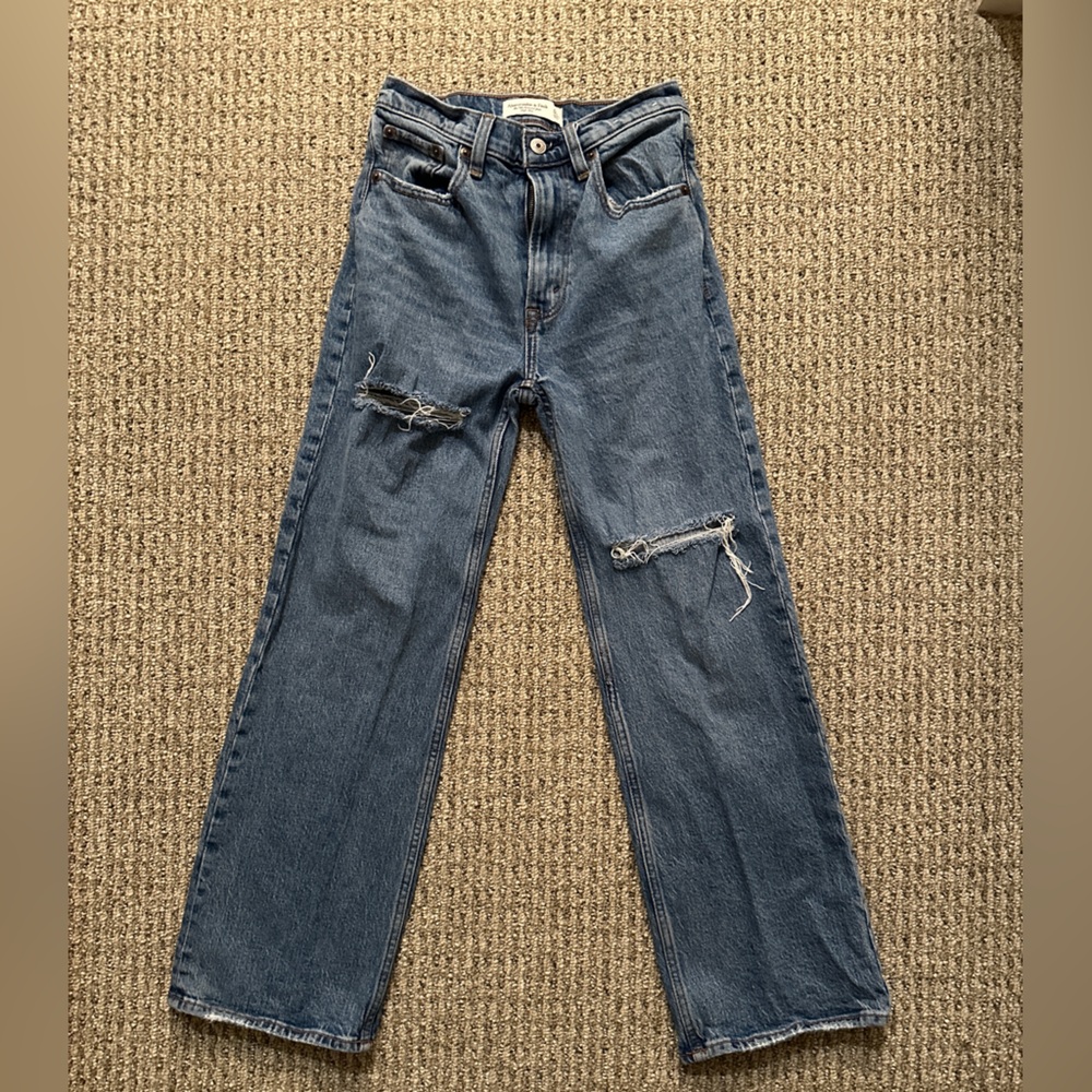 Abercrombie & Fitch The 90s Relaxed High Rise Blue Denim